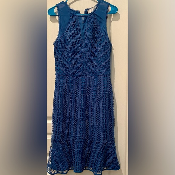 Adelyn Rae Sleeveless Audrey Embroidered Lace Flounce Shift Dress Celestial Blue - Picture 2 of 8